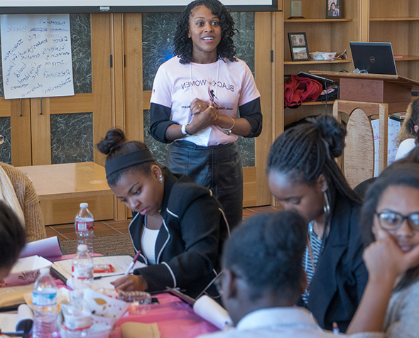 Students at the 黑人女性领先 Empower Aspire 和 Dedicate Summit.